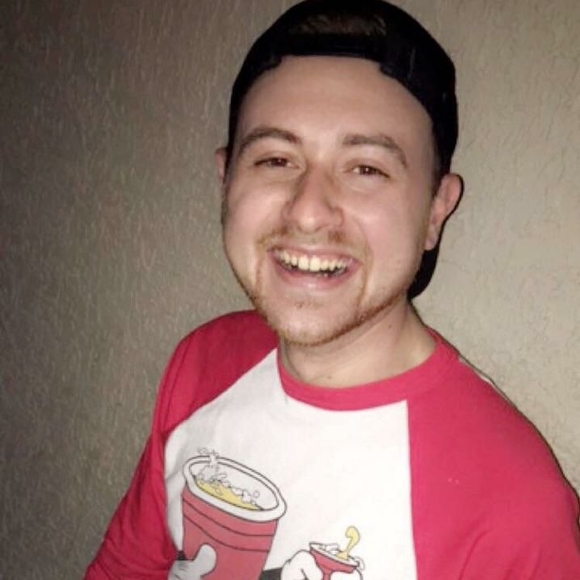 Meet your Posher, Josh - Picture 1 of 1